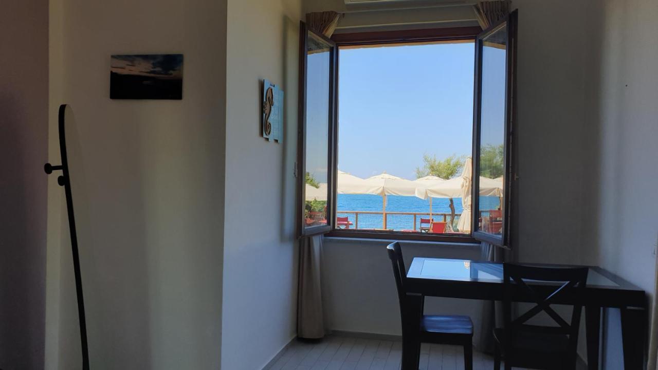 Cala Dei Mori Aparthotel Livorno Kültér fotó