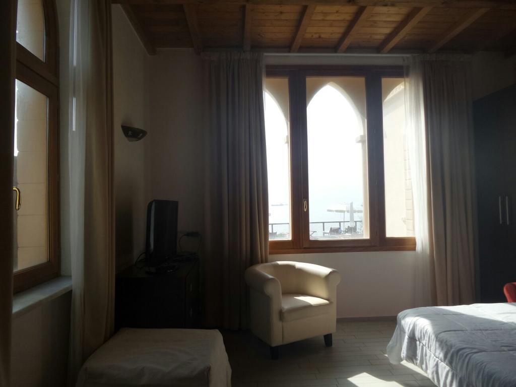 Cala Dei Mori Aparthotel Livorno Kültér fotó