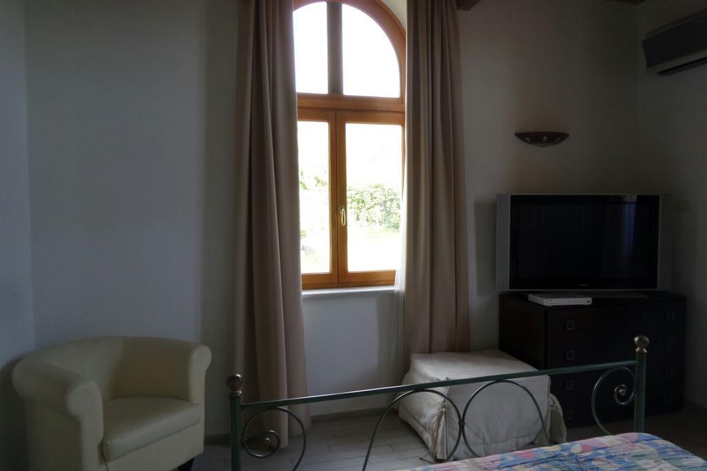 Cala Dei Mori Aparthotel Livorno Szoba fotó